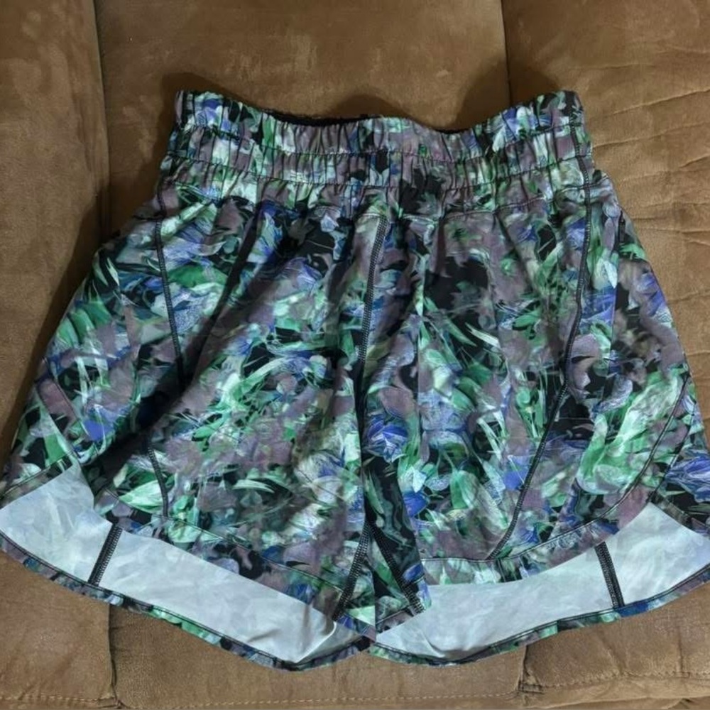 Lululemon track that short